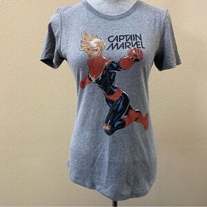 EUC Captain Marvel Small Tee Small